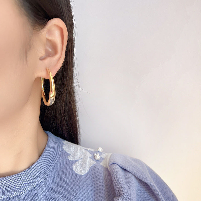 Classic Large Metal Hoop Earrings – Geometric Design with Real Gold and No-Piercing Ear Clip for Women