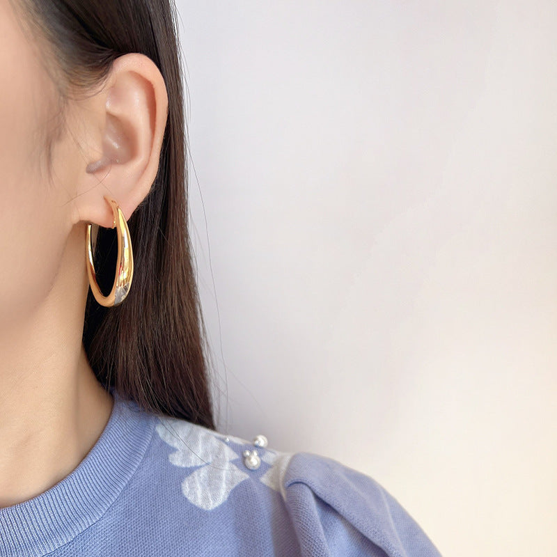 Classic Large Metal Hoop Earrings – Geometric Design with Real Gold and No-Piercing Ear Clip for Women